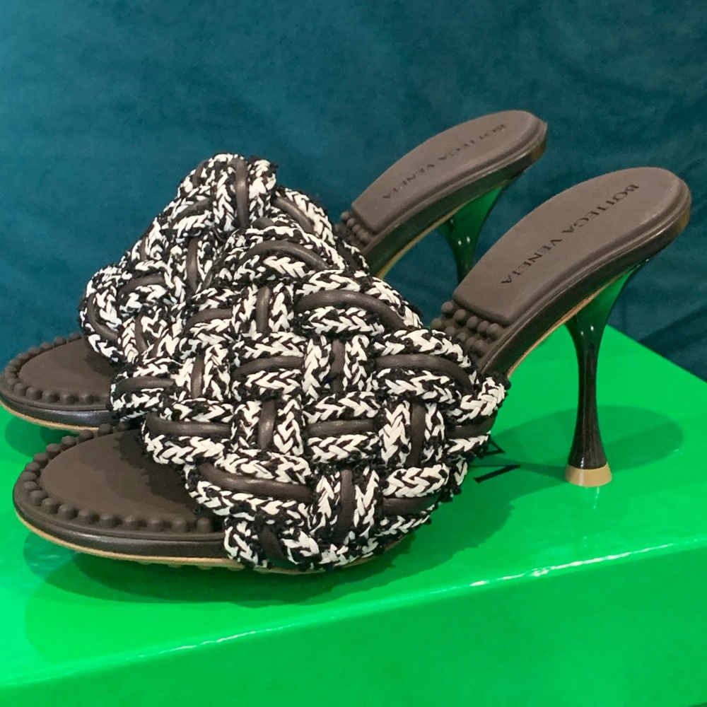 Bottega Veneta Size 37.5